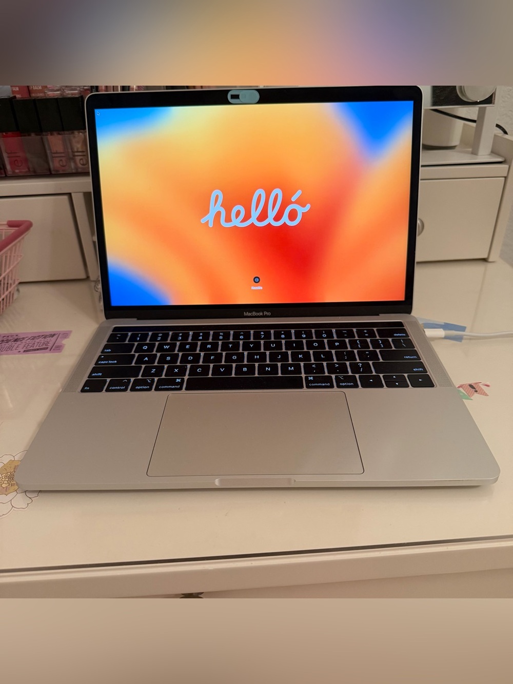Apple MacBook Pro 2018 Silver 13" 16GB 2TB Battery Service Recommended READ